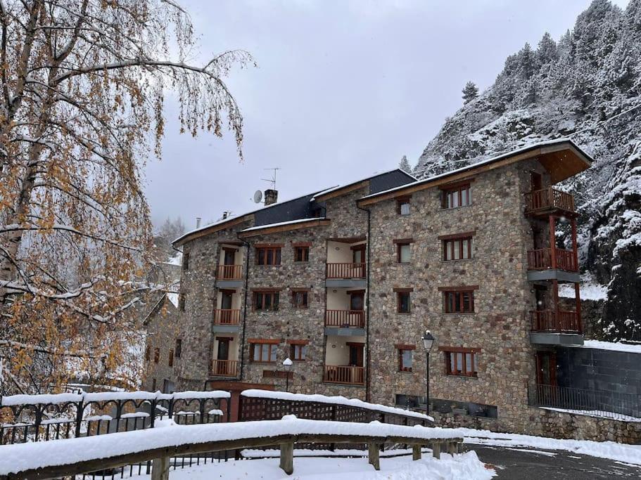 R Valle De Incles-Grandvalira Free Parking Canillo Extérieur photo